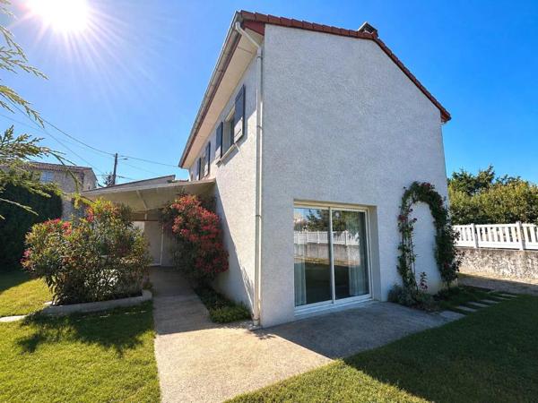 Maison à vendre à Saint-Jean-de-Muzols (07300)