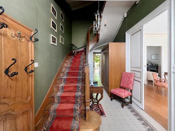 Maison à vendre 337 920 € Bourges 6 p 160 m² DPE E