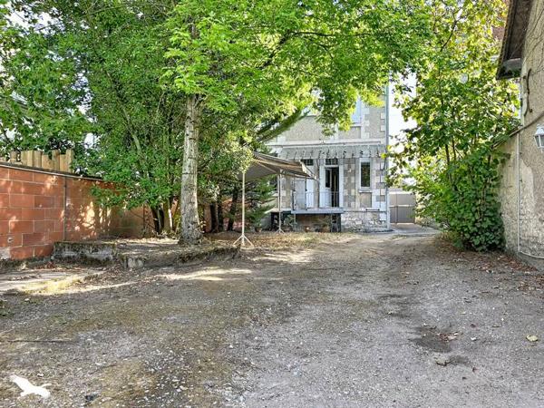 Maison à vendre 337 920 € Bourges 6 p 160 m² DPE E