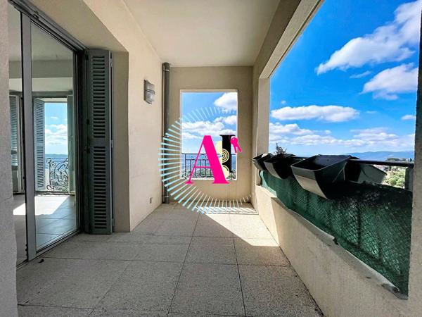Grasse – Traverse du Prado | 3 pièces avec loggia – Vue panoramique mer – Résidence de caractère