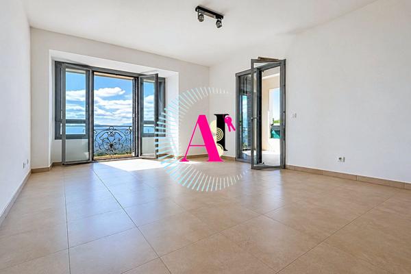 Grasse – Traverse du Prado | 3 pièces avec loggia – Vue panoramique mer – Résidence de caractère