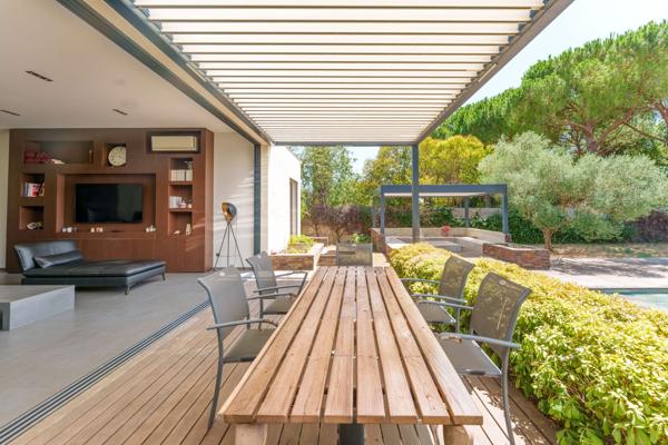 Vente Villa de luxe Baillargues 4 Pièces 233 m²