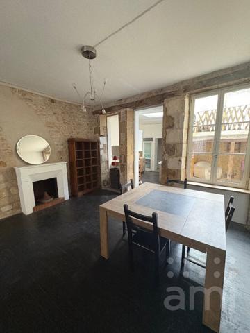 Maison de Type V - Plein Centre-ville