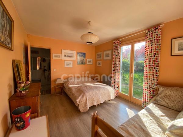 SAINT JEAN DE THOUARS (79) Maison de plain pied 3 chambres et un bureau