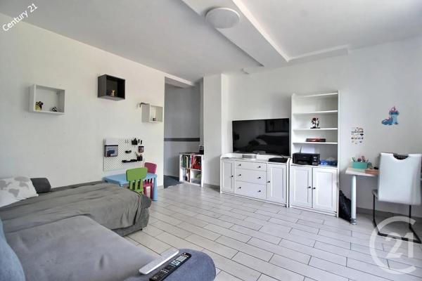 Maison à vendre  8 pièces - 196 m 2   CHATEAU THIERRY  - 02