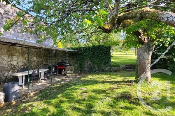 Maison à vendre  8 pièces - 196 m 2   CHATEAU THIERRY  - 02