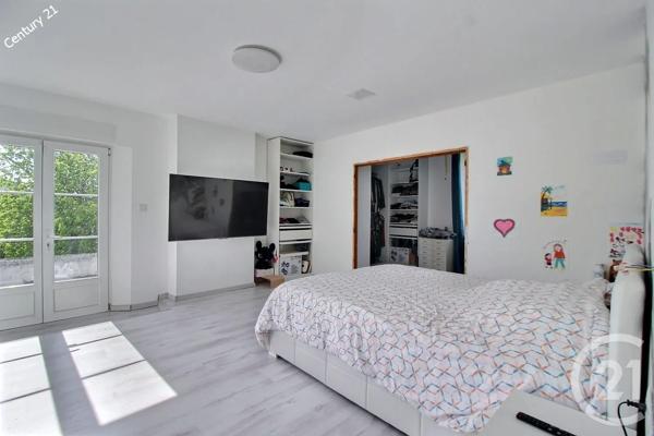 Maison à vendre  8 pièces - 196 m 2   CHATEAU THIERRY  - 02