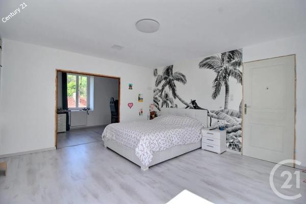 Maison à vendre  8 pièces - 196 m 2   CHATEAU THIERRY  - 02