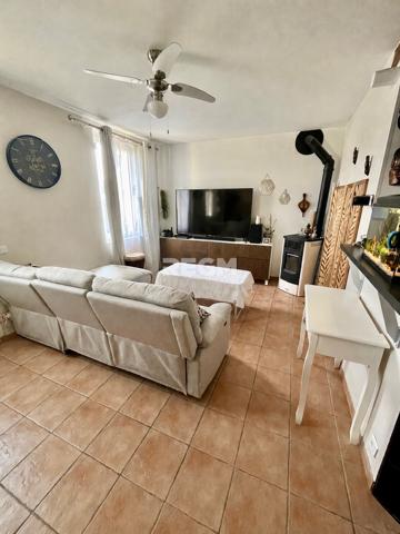 Maison meulière bien entretenue, sous-sol total, double garage, jardin
