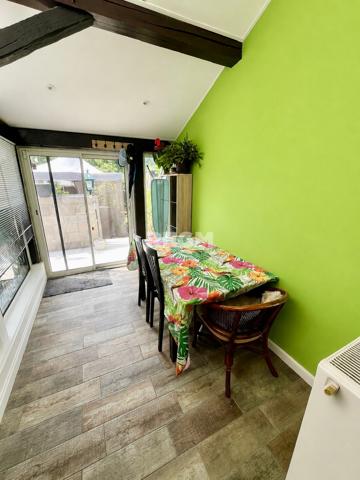 Maison meulière bien entretenue, sous-sol total, double garage, jardin