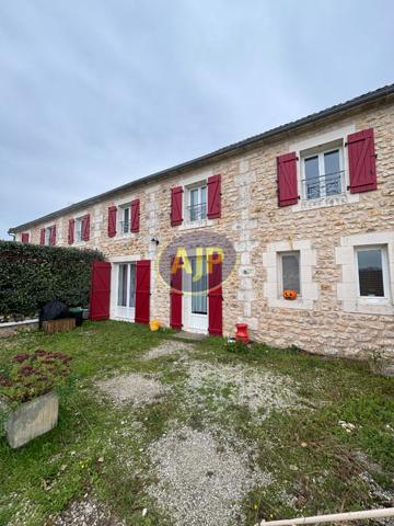 Vente immeuble Champagne : 263 875 € - AJP Immobilier Rochefort