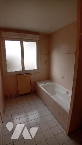 TELOCHE, Maison de 4 chambres dont 1 de plain-pied