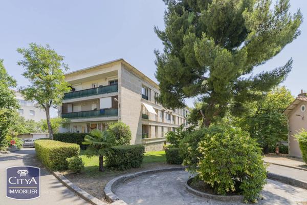 Appartement à vendre 4 pièces 76m² Marseille 12e Arrondissement (13012)