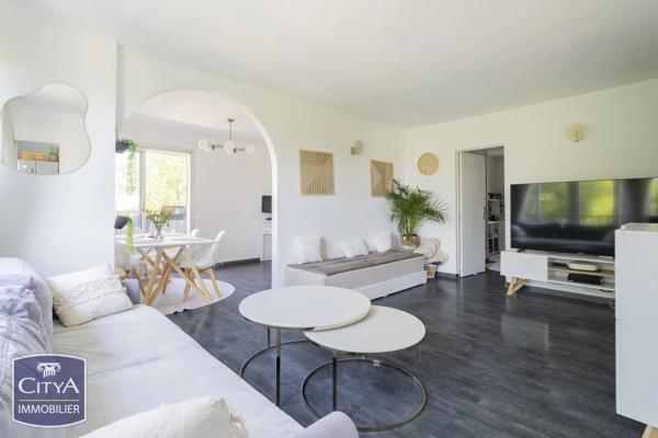 Appartement à vendre 4 pièces 76m² Marseille 12e Arrondissement (13012)