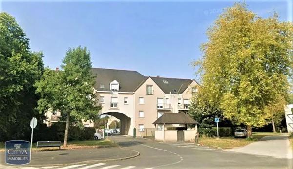 Appartement à louer 2 pièces 48.72m² Saumur (49400)