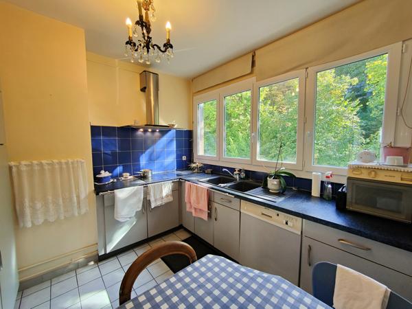 Appartement 4 pièces avec balcon et parking