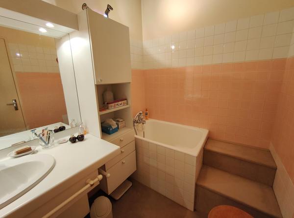 Appartement 4 pièces avec balcon et parking