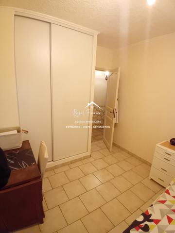 Vue sur la campagne, beau pavillon sur sous sol complet avec sa véranda