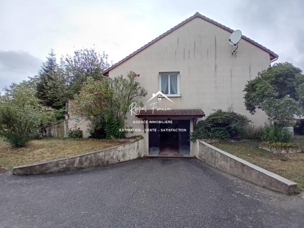 Vue sur la campagne, beau pavillon sur sous sol complet avec sa véranda