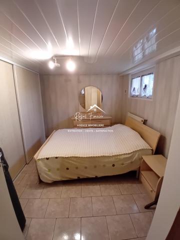 Vue sur la campagne, beau pavillon sur sous sol complet avec sa véranda