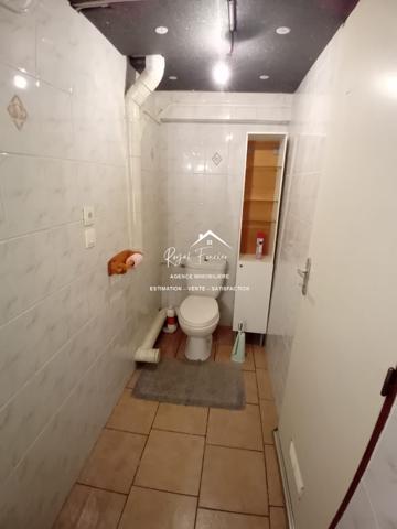 Vue sur la campagne, beau pavillon sur sous sol complet avec sa véranda