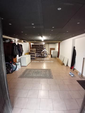 Vue sur la campagne, beau pavillon sur sous sol complet avec sa véranda