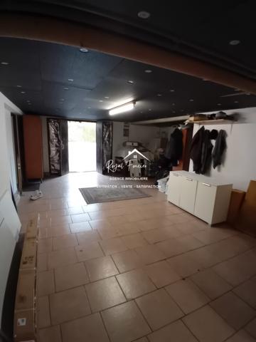 Vue sur la campagne, beau pavillon sur sous sol complet avec sa véranda