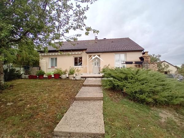 Vue sur la campagne, beau pavillon sur sous sol complet avec sa véranda