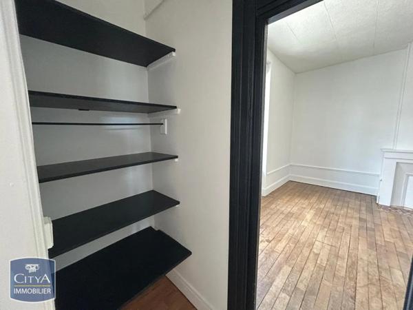 Appartement à louer 2 pièces 58.46m² Saint-Quentin (02100)