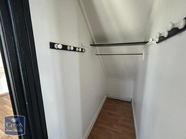 Appartement à louer 2 pièces 58.46m² Saint-Quentin (02100)