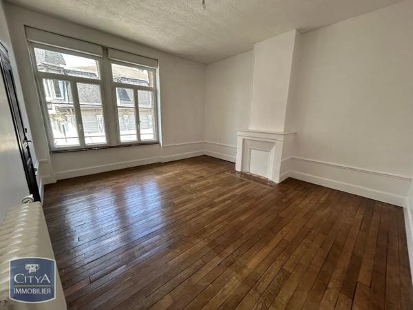 Appartement à louer 2 pièces 58.46m² Saint-Quentin (02100)