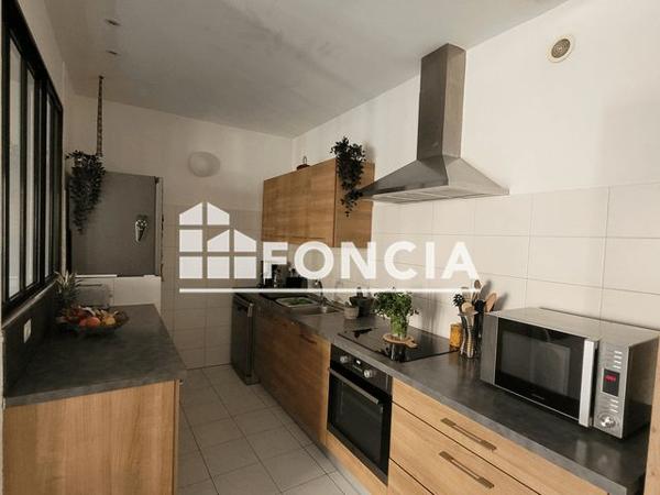 Location Maison 4 pièces 101.44 m² - 4 RUE DES FERRAGES Corbieres 04220