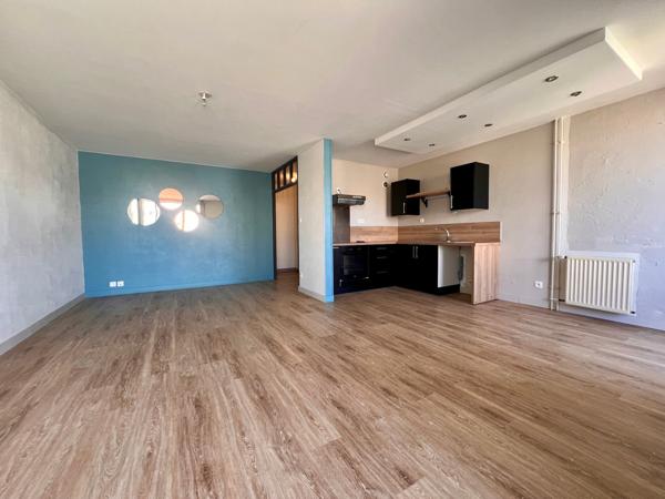 T3 - 2 Chambres rénové - Balcons - Cave et parking