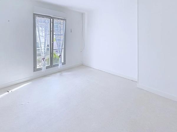 Vente                                                      Maison de ville
                        
                     4 pièces                      73 m2                     à Laon