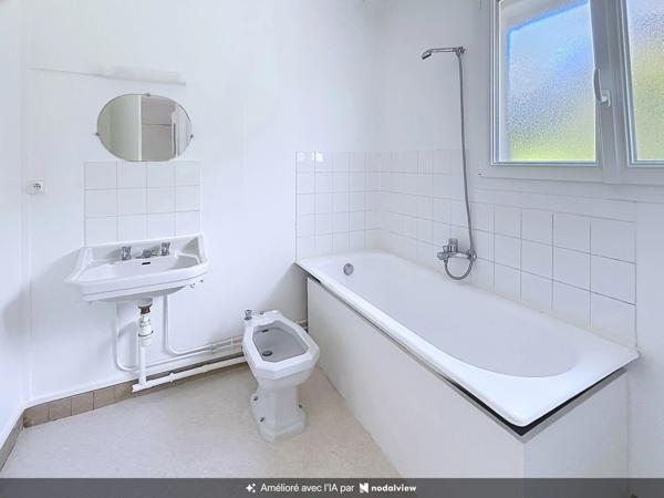 Vente                                                      Maison de ville
                        
                     4 pièces                      73 m2                     à Laon