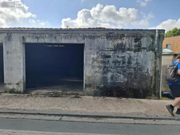 Achat - Garage et parking Saintes 17100 49 m 2 123 m 2