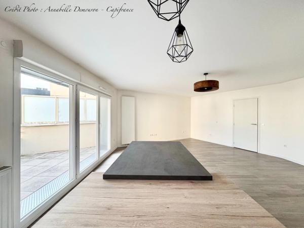 Appartement T4 CLERMONT-FERRAND quartier République / CHU Estaing, avec terrasses, cave et deux stationnements