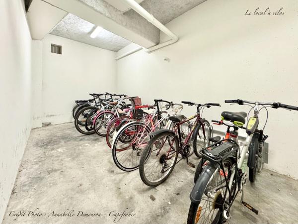 Appartement T4 CLERMONT-FERRAND quartier République / CHU Estaing, avec terrasses, cave et deux stationnements