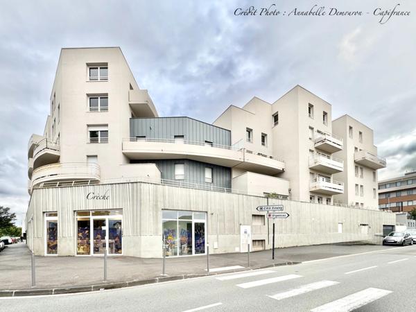 Appartement T4 CLERMONT-FERRAND quartier République / CHU Estaing, avec terrasses, cave et deux stationnements