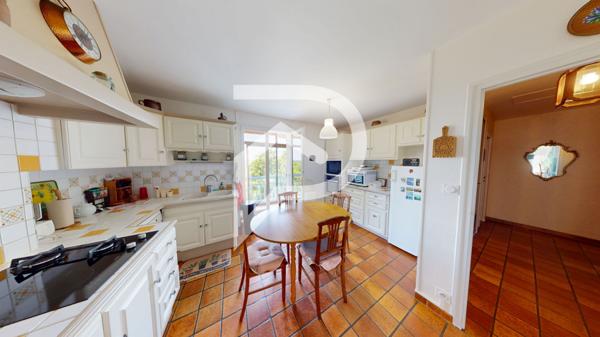 Maison familiale au calme avec beau terrain arboré de 3 400m², À visiter sans tarder !