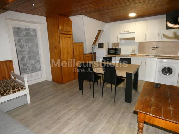 Lumineux studio de 21m2 en centre ville - 2ème étage dans petite copro