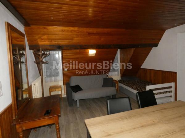 Lumineux studio de 21m2 en centre ville - 2ème étage dans petite copro