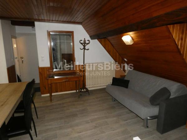 Lumineux studio de 21m2 en centre ville - 2ème étage dans petite copro