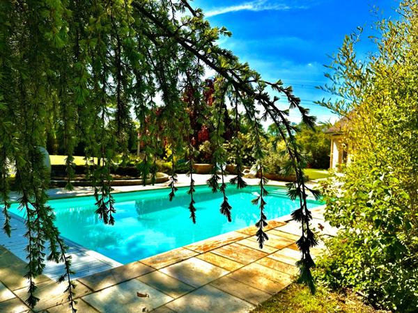 Maison individuelle de 275m² - 9 pièces