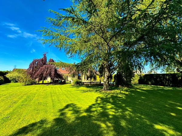 Maison individuelle de 275m² - 9 pièces