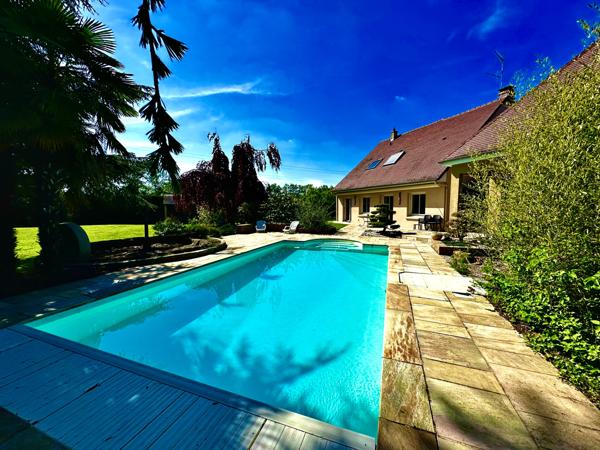 Maison individuelle de 275m² - 9 pièces