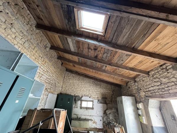 Parking à vendre |  Surgères |  Box individuel | 47 m²