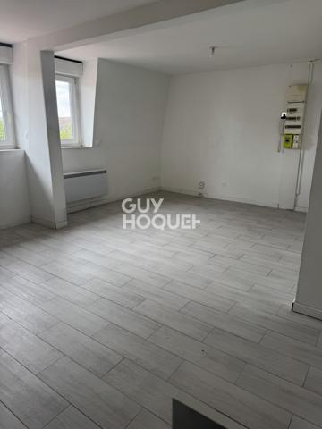 APPARTEMENT À LOUER DE 4 PIÈCES DE 53,00 M²