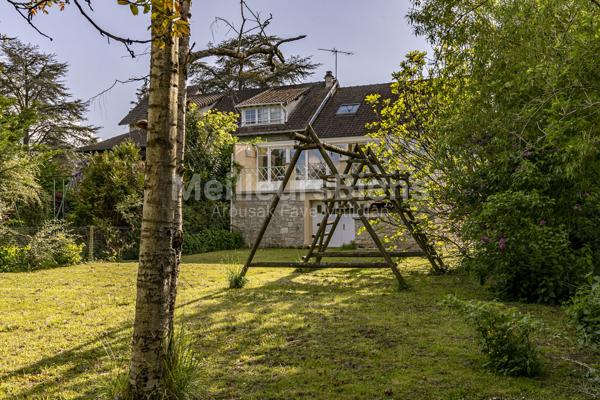 VILLENNES SUR SEINE - ILE PRIVEE - MAISON 150 M² - 4 CHAMBRES - TERRAIN 1500 M² - VERANDA - BOX -