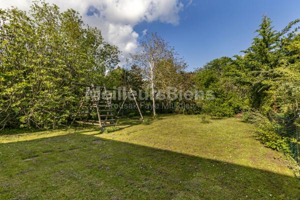 VILLENNES SUR SEINE - ILE PRIVEE - MAISON 150 M² - 4 CHAMBRES - TERRAIN 1500 M² - VERANDA - BOX -